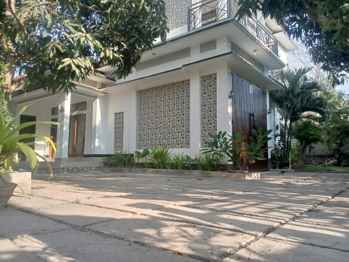 Warm Villas Lombok Kuta  Ngoại thất bức ảnh