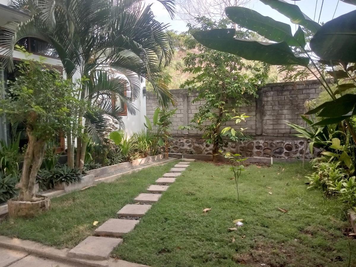 Warm Villas Lombok Kuta  Ngoại thất bức ảnh